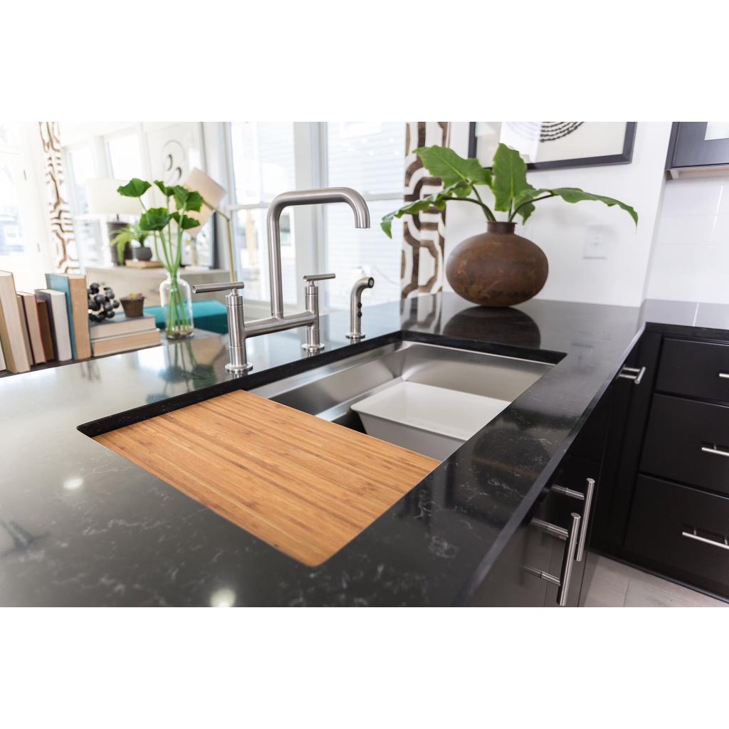 Floform Winnipeg Kitchen Countertop